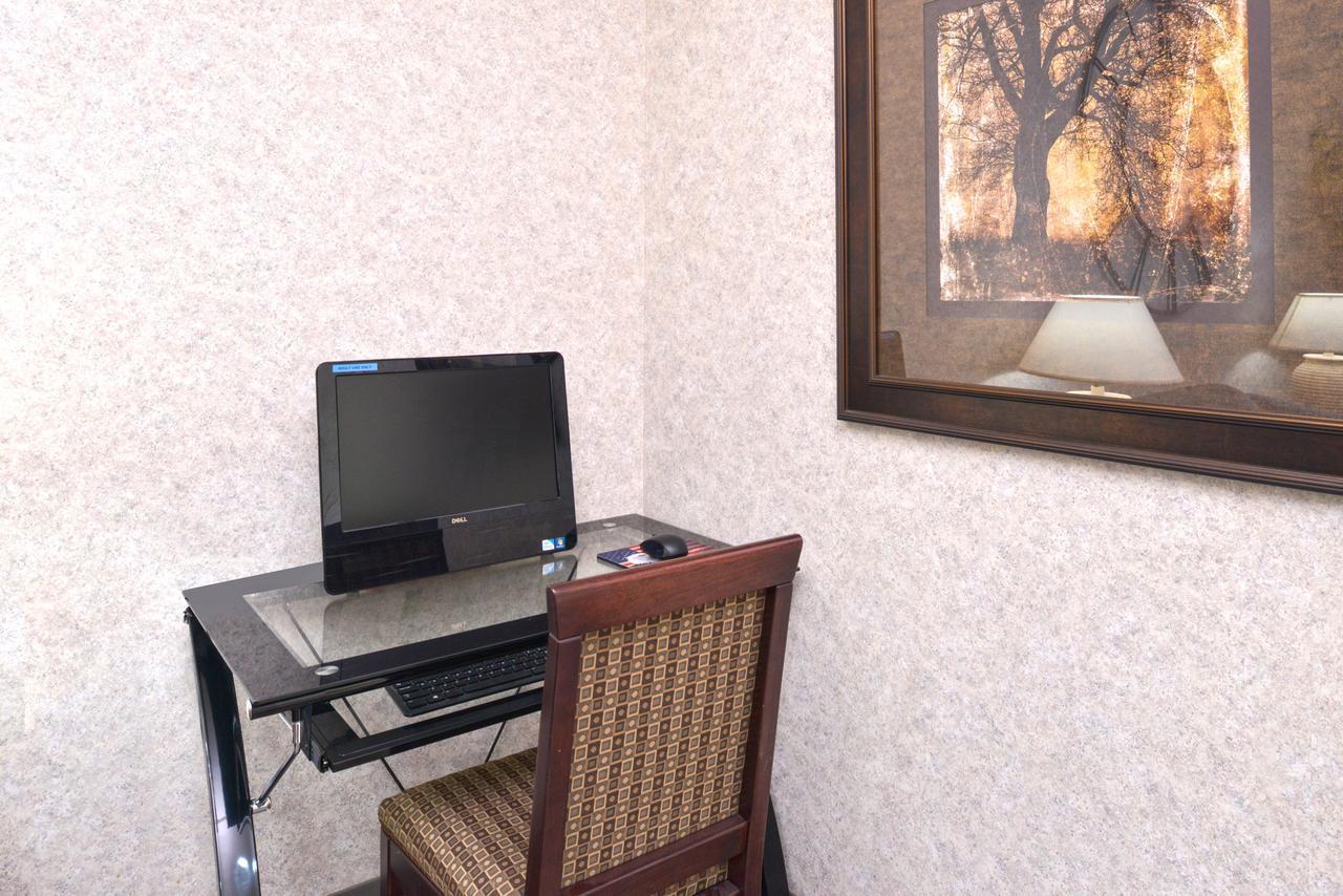 Americas Best Value Inn & Suites Maryville Eksteriør bilde